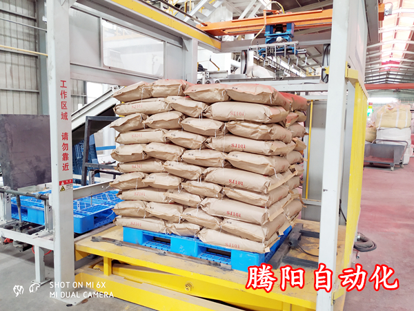 全自動(dòng)碼垛機(jī)打破了原有的傳統(tǒng)生產(chǎn)方式