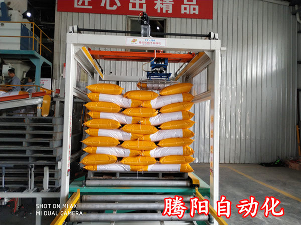全自動碼垛機(jī)：一人能抵幾十人的奇跡